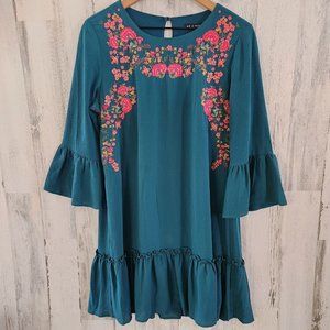 AS YOU WISH Dress Size Large Green Embroidered Floral Lined 3/4 Sleeve Keyhole